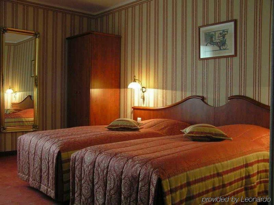 Bialy Dom Henlex Hotel Restauracja Poznań Quarto foto